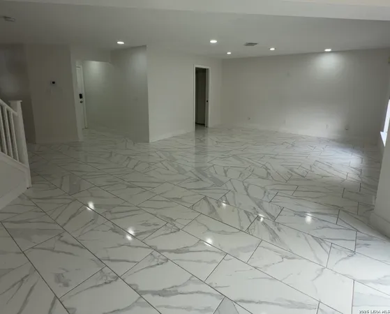 $2,950 | 11934 Altamonte Oaks, San Antonio, TX 78253