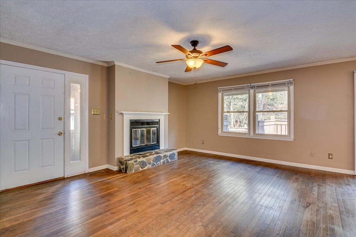 8 Bluff Pointe Way Aiken, SC 29803 - Photo 10 of 30 Gallery Image 10