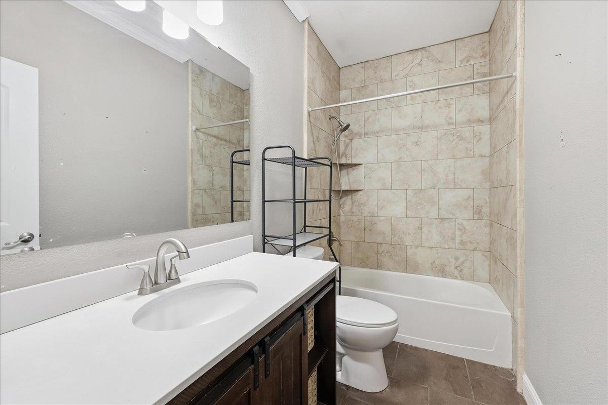 1045 Cedar Ridge Orange, TX 77632 - Photo 19 of 30