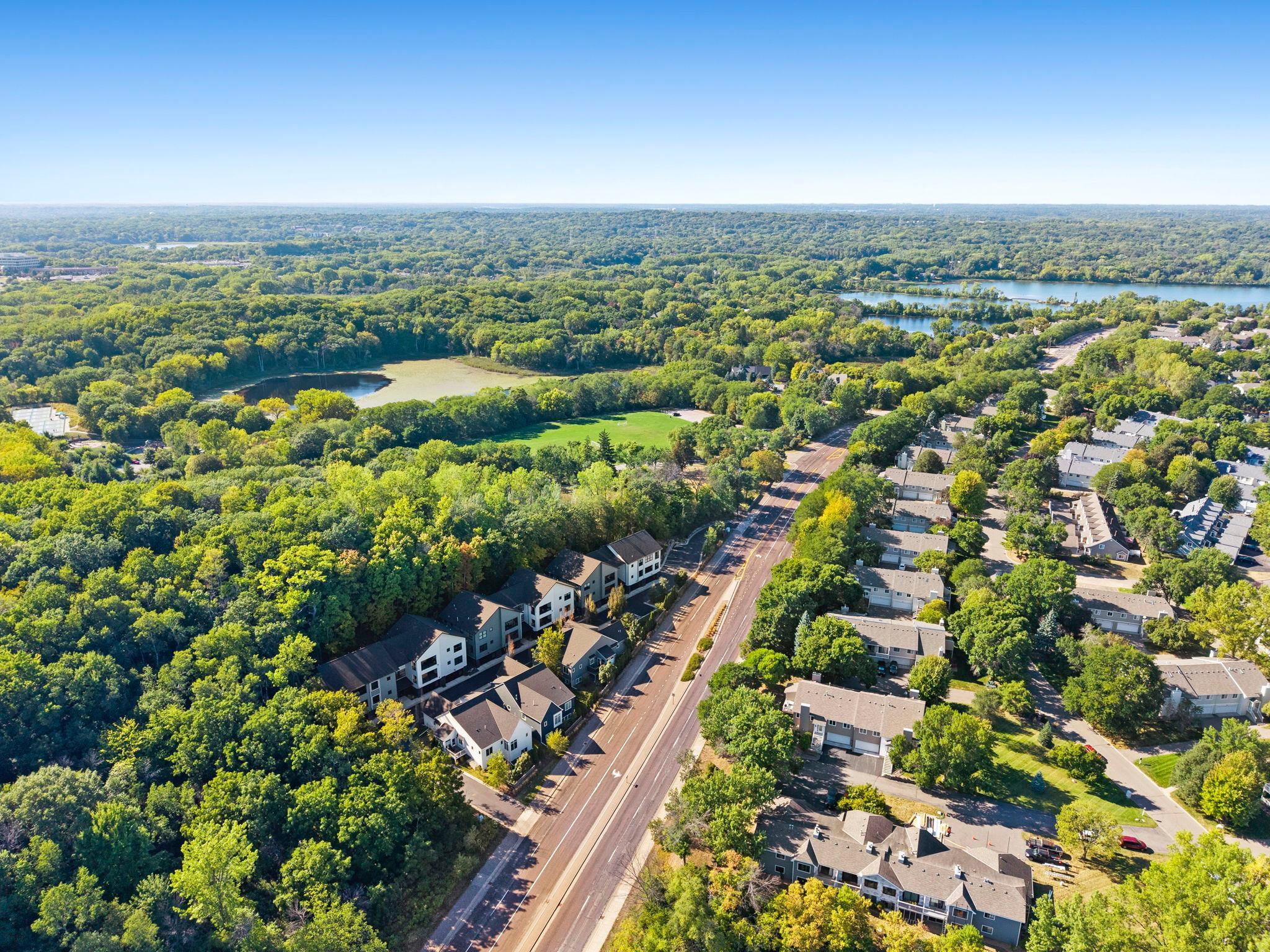 5734 Shady Oak Road, Unit 11 Minnetonka, MN 55343 - Photo 36 of 39 Gallery Image 36