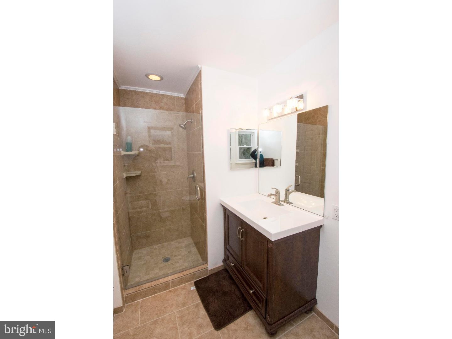 1506 Larkin Road Boothwyn, PA 19061 - Photo 13 of 25 Gallery Image 13