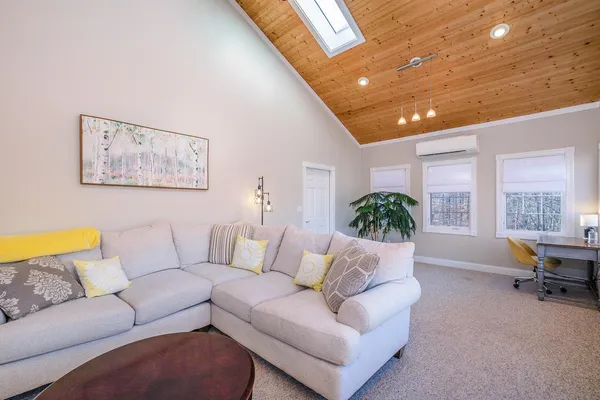 $1,199,000 | 2085 Lakewood Forest Road, Moneta, VA 24121