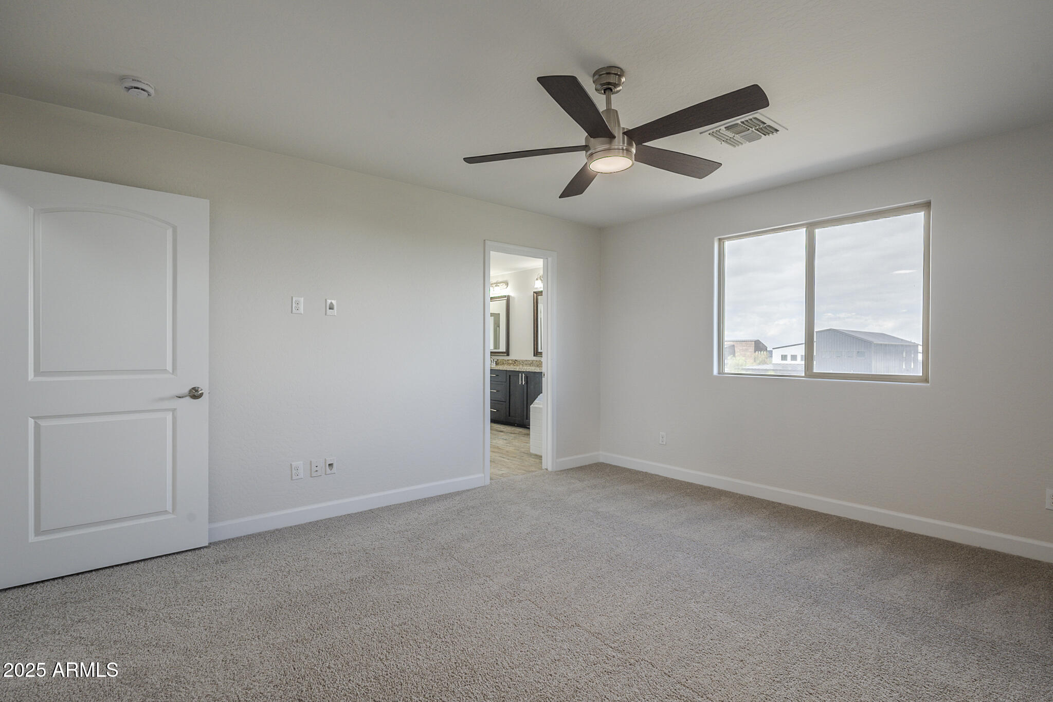 8518 South 8th Lane Phoenix, AZ 85041 - Photo 12 of 22 8th-38