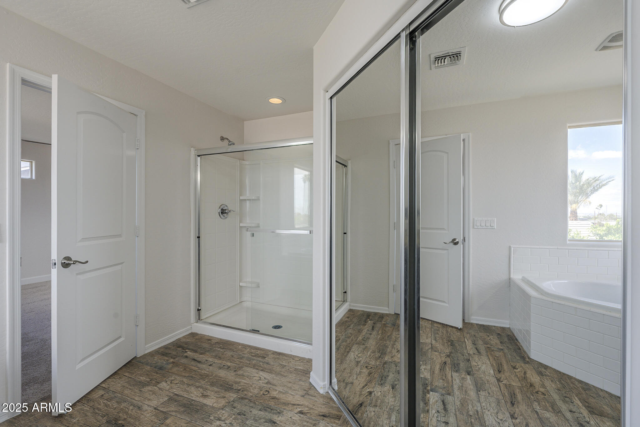 8518 South 8th Lane Phoenix, AZ 85041 - Photo 15 of 22 8th-44
