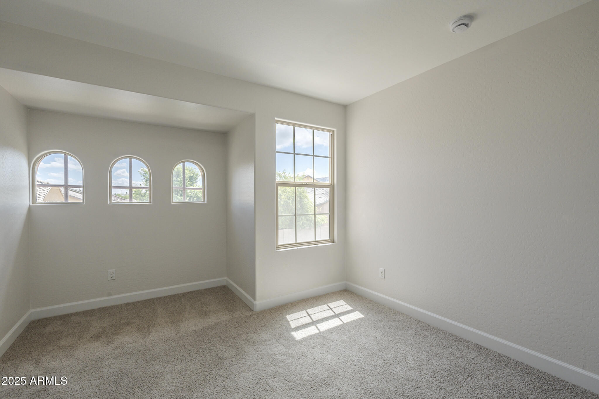 8518 South 8th Lane Phoenix, AZ 85041 - Photo 18 of 22 8th-52