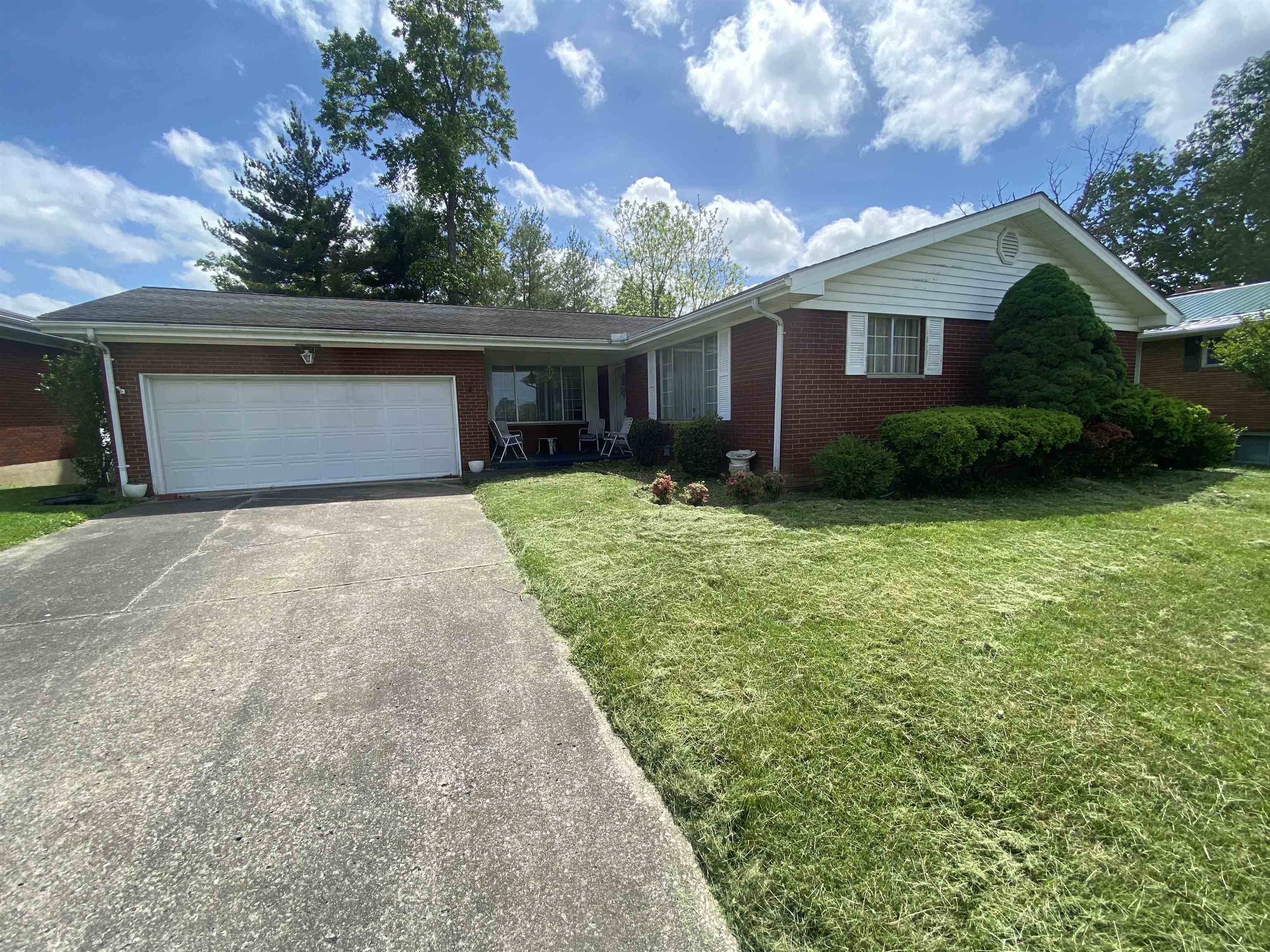 3340 Randy Drive Ashland, KY 41102 - Photo 1 of 10 Gallery Image 1
