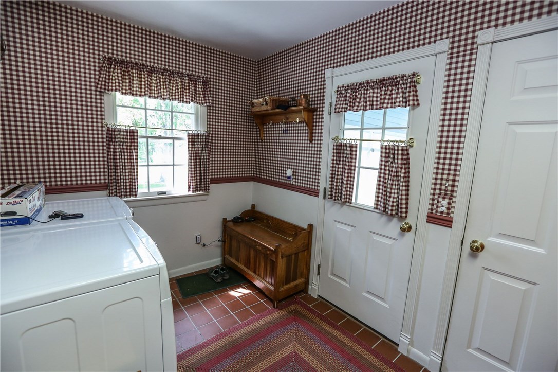 1708 New Michigan Road Farmington, NY 14425 - Photo 21 of 35