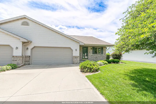 $344,500 | W2759 Brookhaven Drive, Appleton, WI 54915