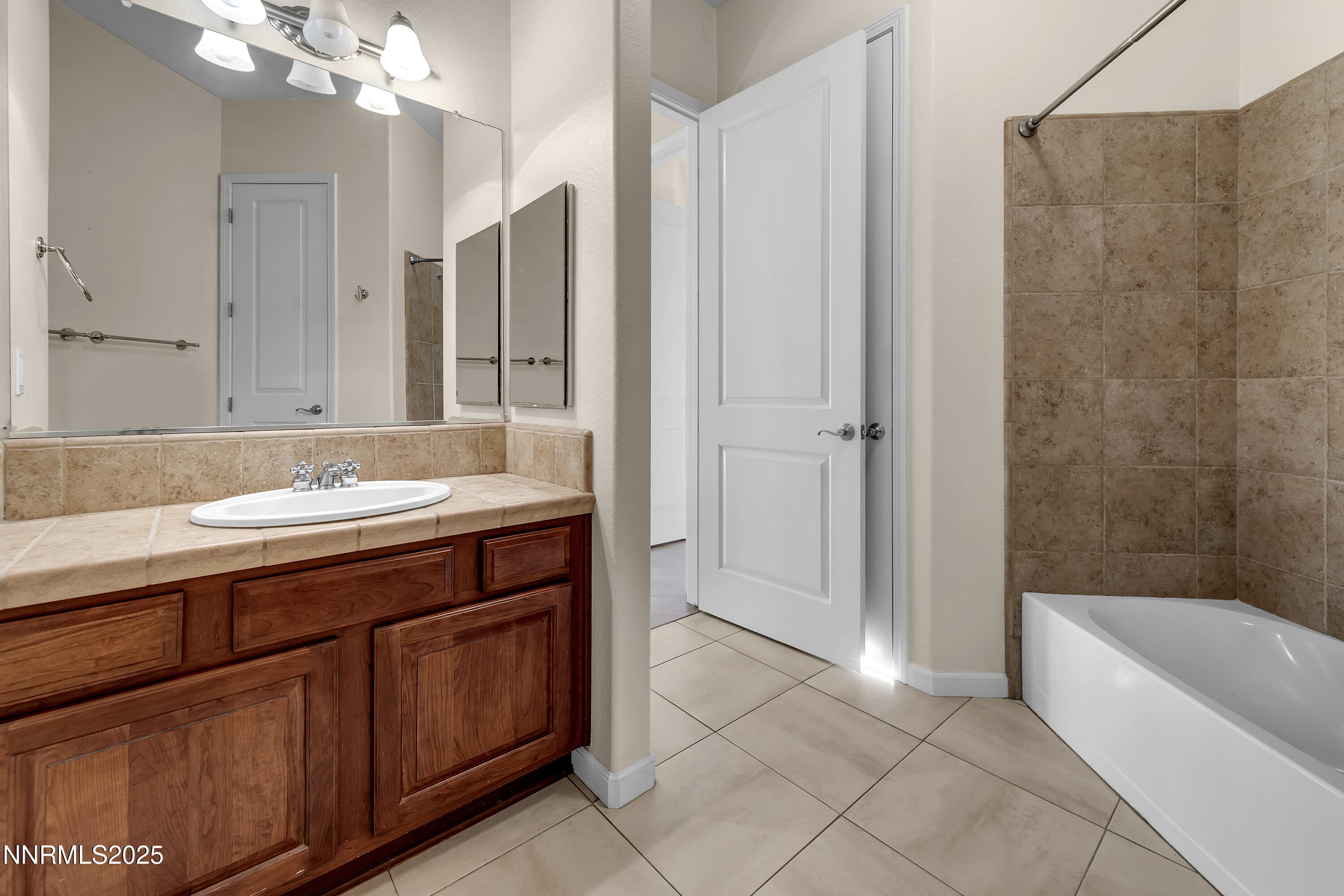 9900 Wilbur May Parkway, Unit 1802 Reno, NV 89521 - Photo 19 of 47 WilburMay_1802-000027