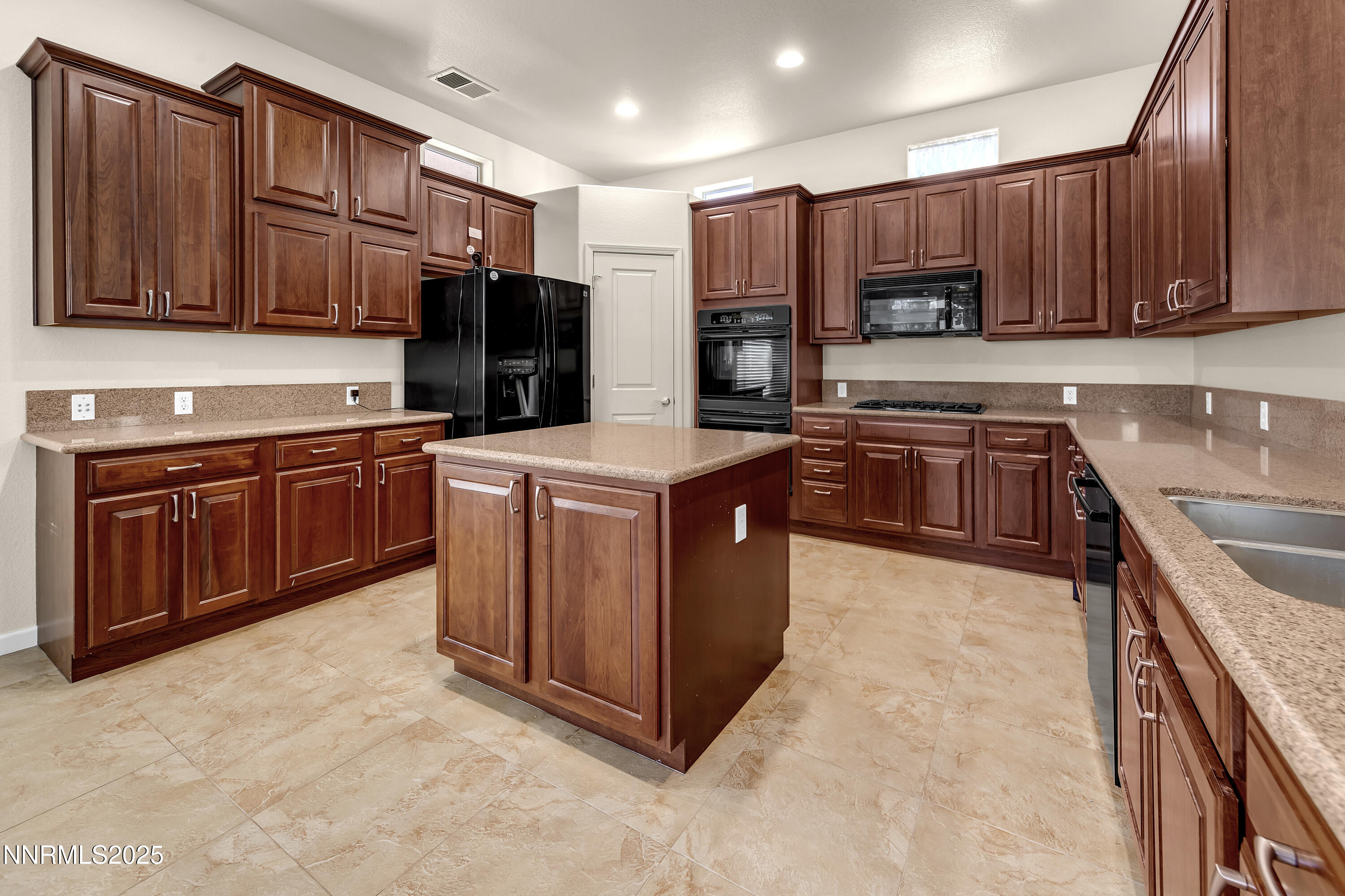 9900 Wilbur May Parkway, Unit 1802 Reno, NV 89521 - Photo 10 of 47 WilburMay_1802-000010