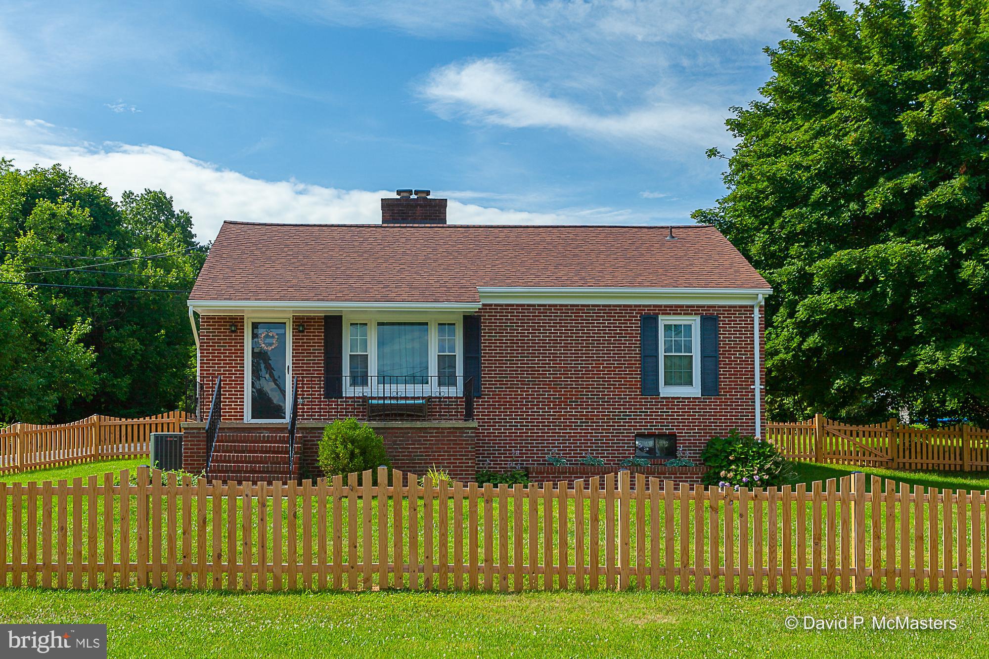 2153 Henshaw Road Inwood, WV 25428 - Photo 4 of 53 Gallery Image 4