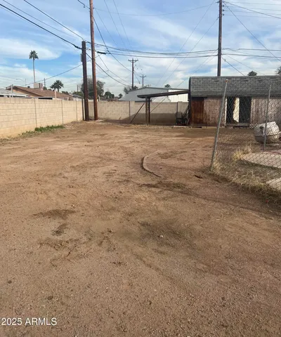 a view of a parking space