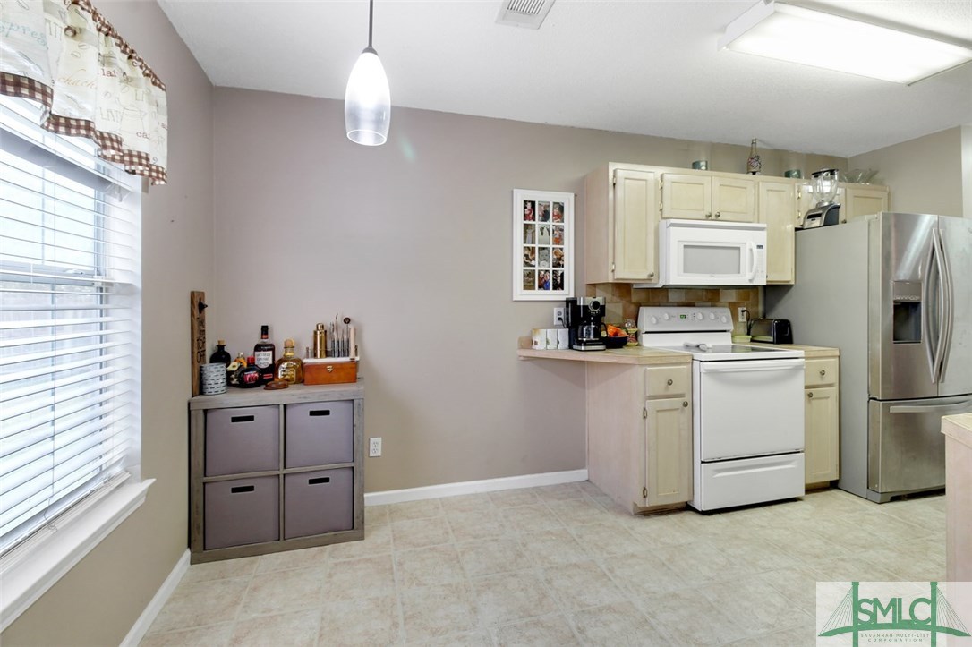 211 Longleaf Circle Pooler, GA 31322 - Photo 6 of 27