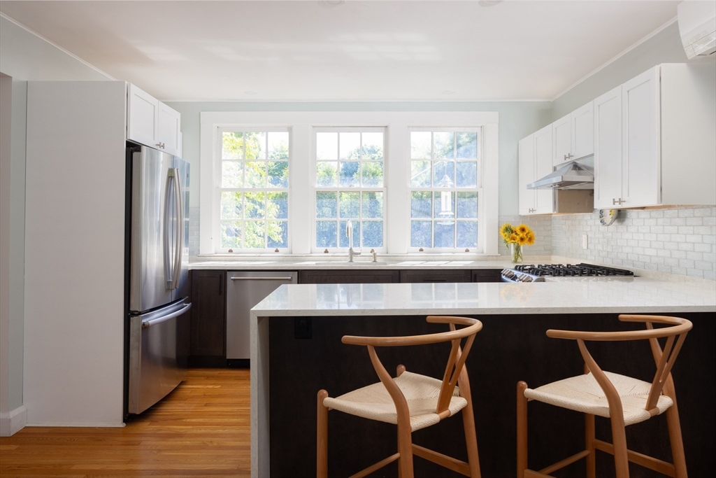 476 Heath Street Brookline, MA 02467 - Photo 15 of 24