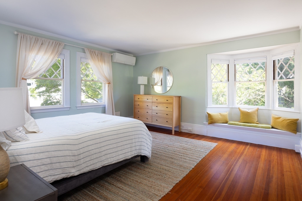 476 Heath Street Brookline, MA 02467 - Photo 18 of 24