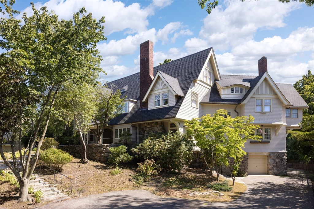 476 Heath Street Brookline, MA 02467 - Photo 2 of 24