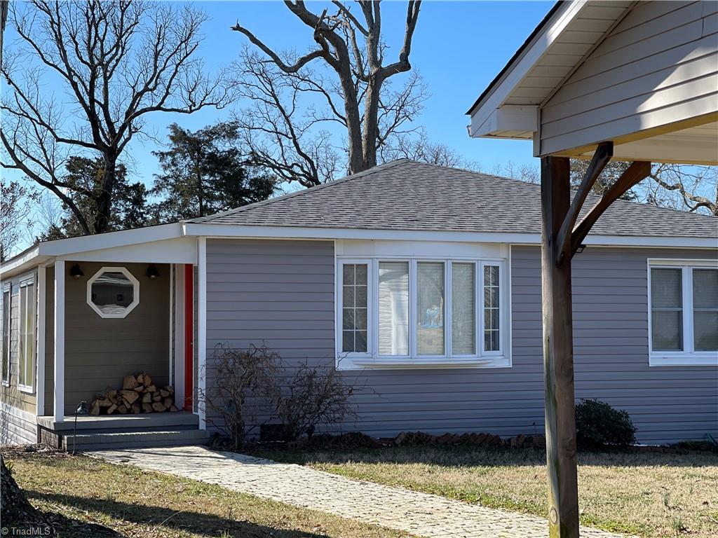 5531 Davis Country Road Randleman, NC 27317 - Photo 3 of 21