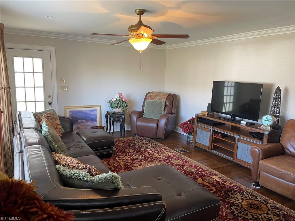 5531 Davis Country Road Randleman, NC 27317 - Photo 8 of 21