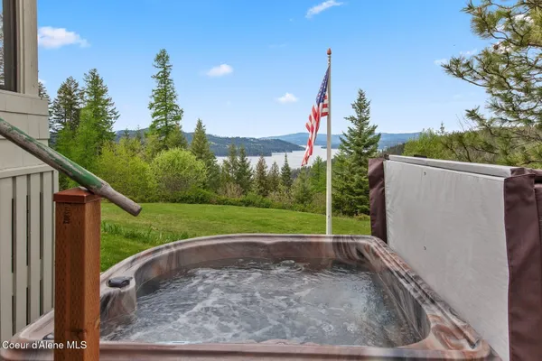 $949,000 | 3467 East Sunset Drive, Harrison, ID 83833
