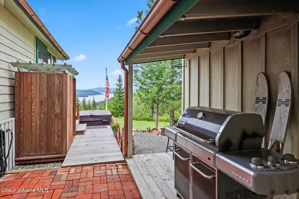 $949,000 | 3467 East Sunset Drive, Harrison, ID 83833