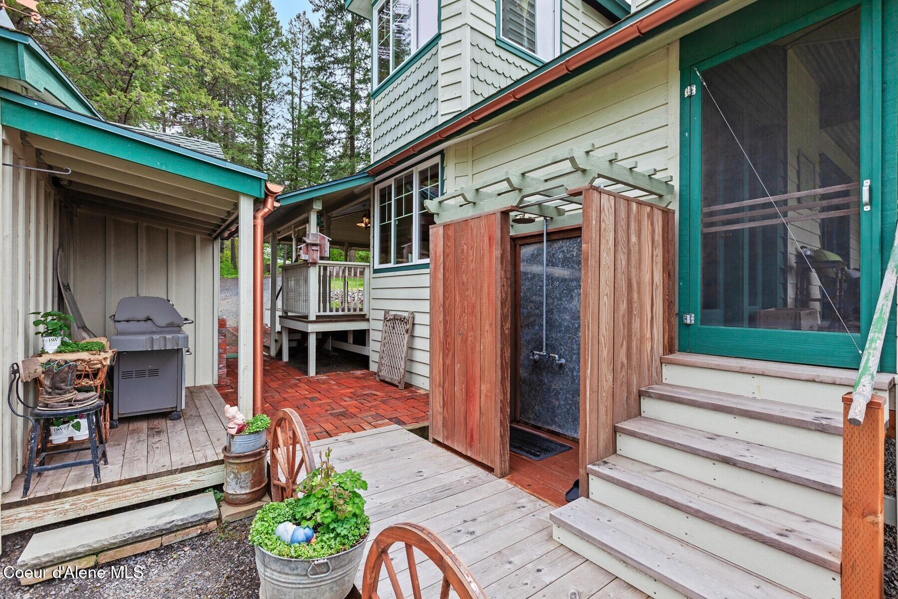 3467 East Sunset Drive Harrison, ID 83833 - Photo 37 of 54 Outdoor Shower