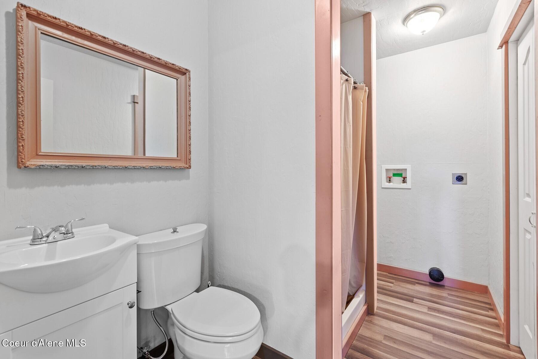 3467 East Sunset Drive Harrison, ID 83833 - Photo 42 of 54 Guest House Bathroom