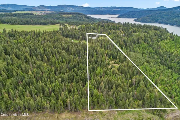 $949,000 | 3467 East Sunset Drive, Harrison, ID 83833