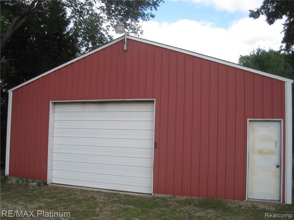 30x40 Pole Barn with electric, water, security light