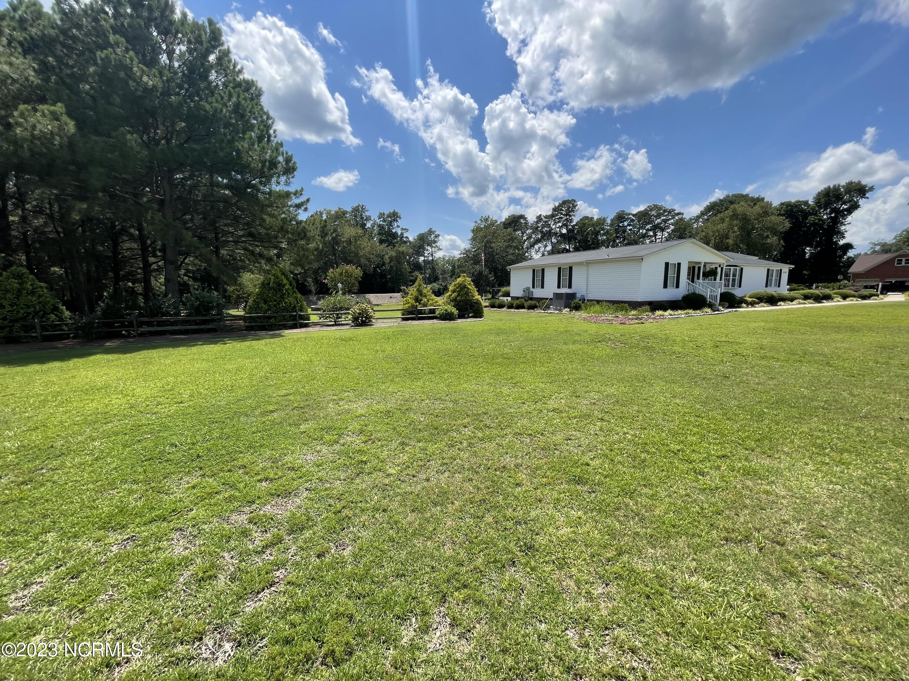 175 King Road Mount Olive, NC 28365 - Photo 34 of 37 IMG_2064