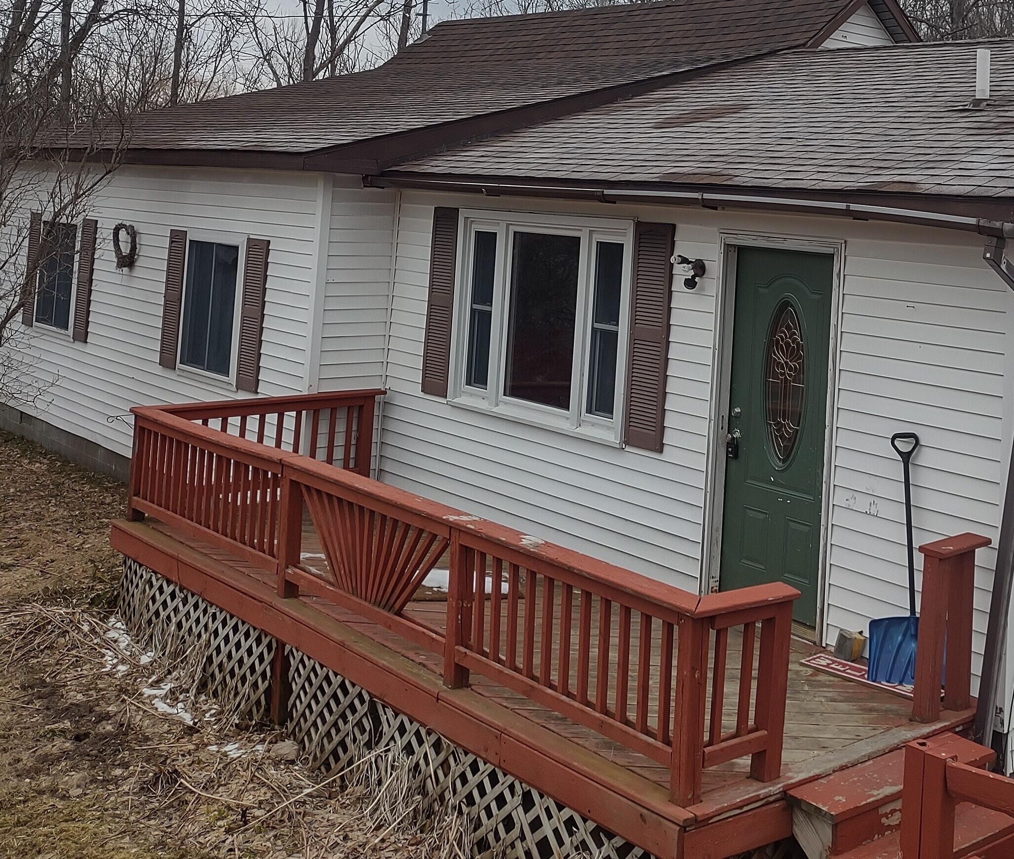 1233 Howard Street Cheboygan, MI 49721 - Photo 2 of 4 Gallery Image 2