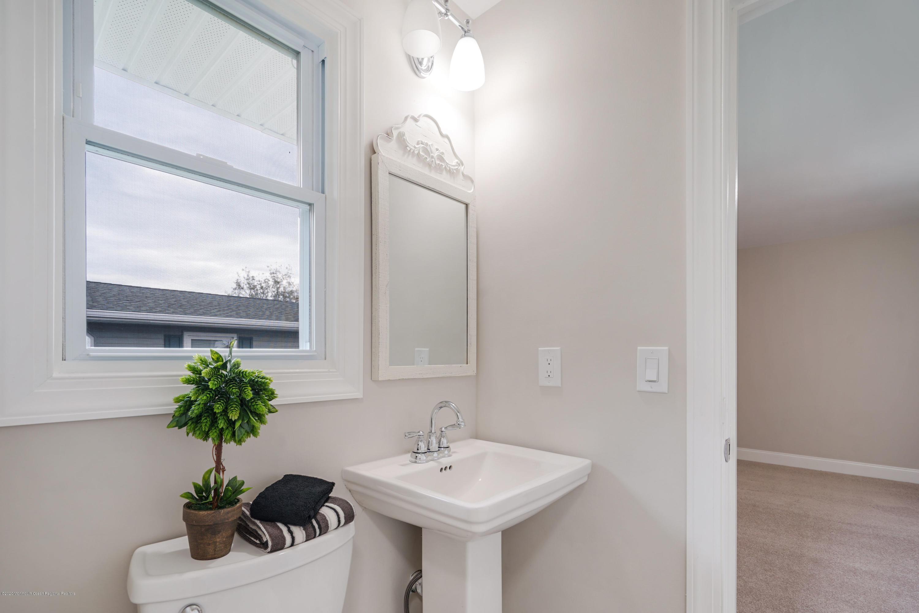 11 Keats Road Brick, NJ 08724 - Photo 22 of 35 1/2 Bath Jack and Jill