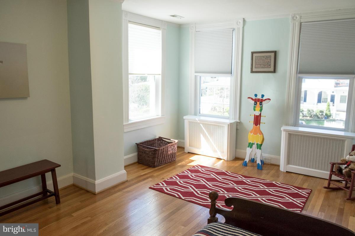119 Hawthorn Road Baltimore, MD 21210 - Photo 19 of 30 a living room with furniture and a window