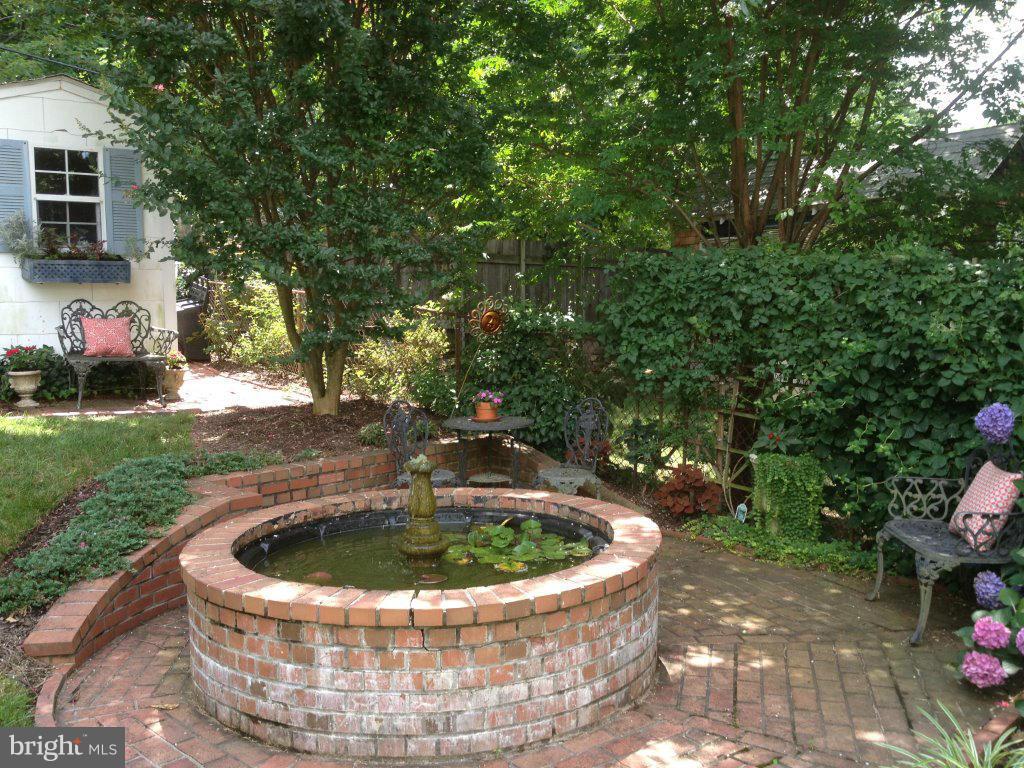 119 Hawthorn Road Baltimore, MD 21210 - Photo 28 of 30 a view of swimming pool with a yard