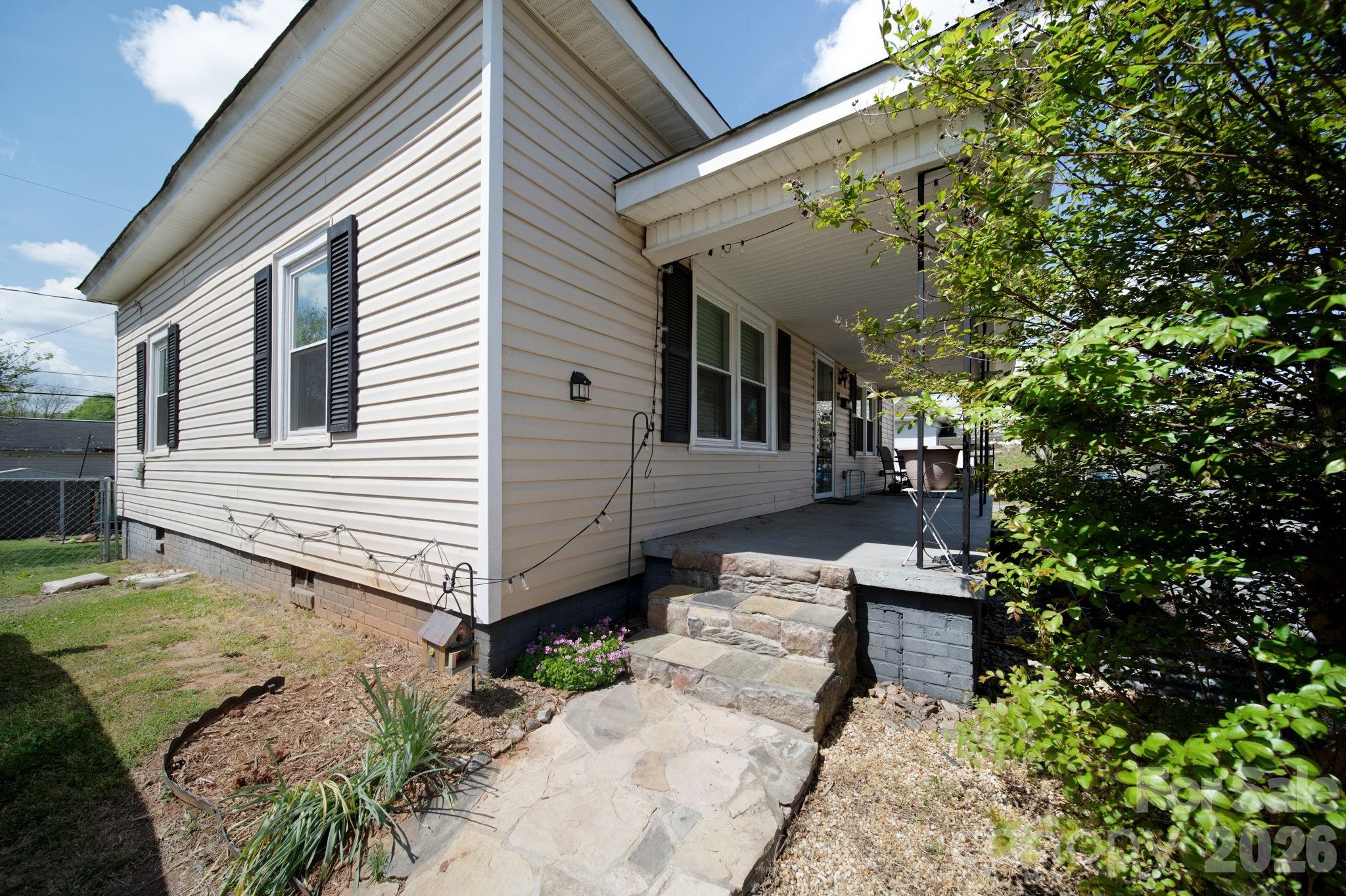 67 Fourth Street Cramerton, NC 28032 - Photo 4 of 41