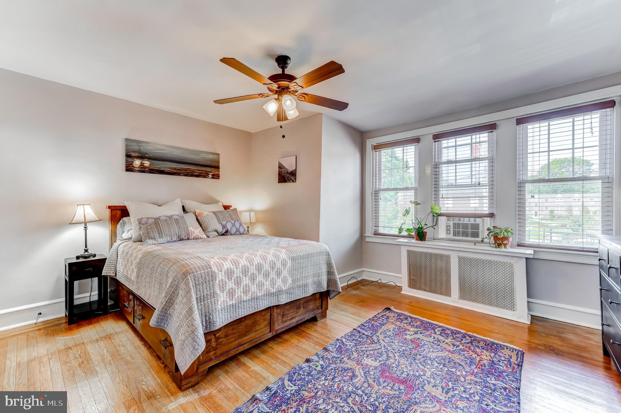 32 Roumfort Road Philadelphia, PA 19119 - Photo 15 of 39