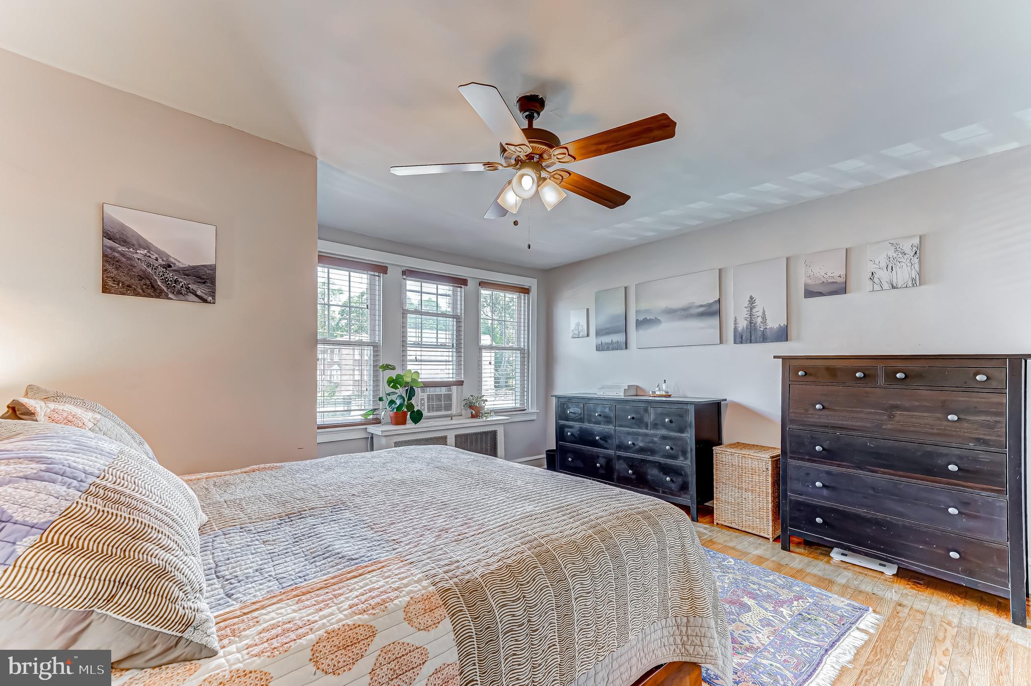 32 Roumfort Road Philadelphia, PA 19119 - Photo 17 of 39