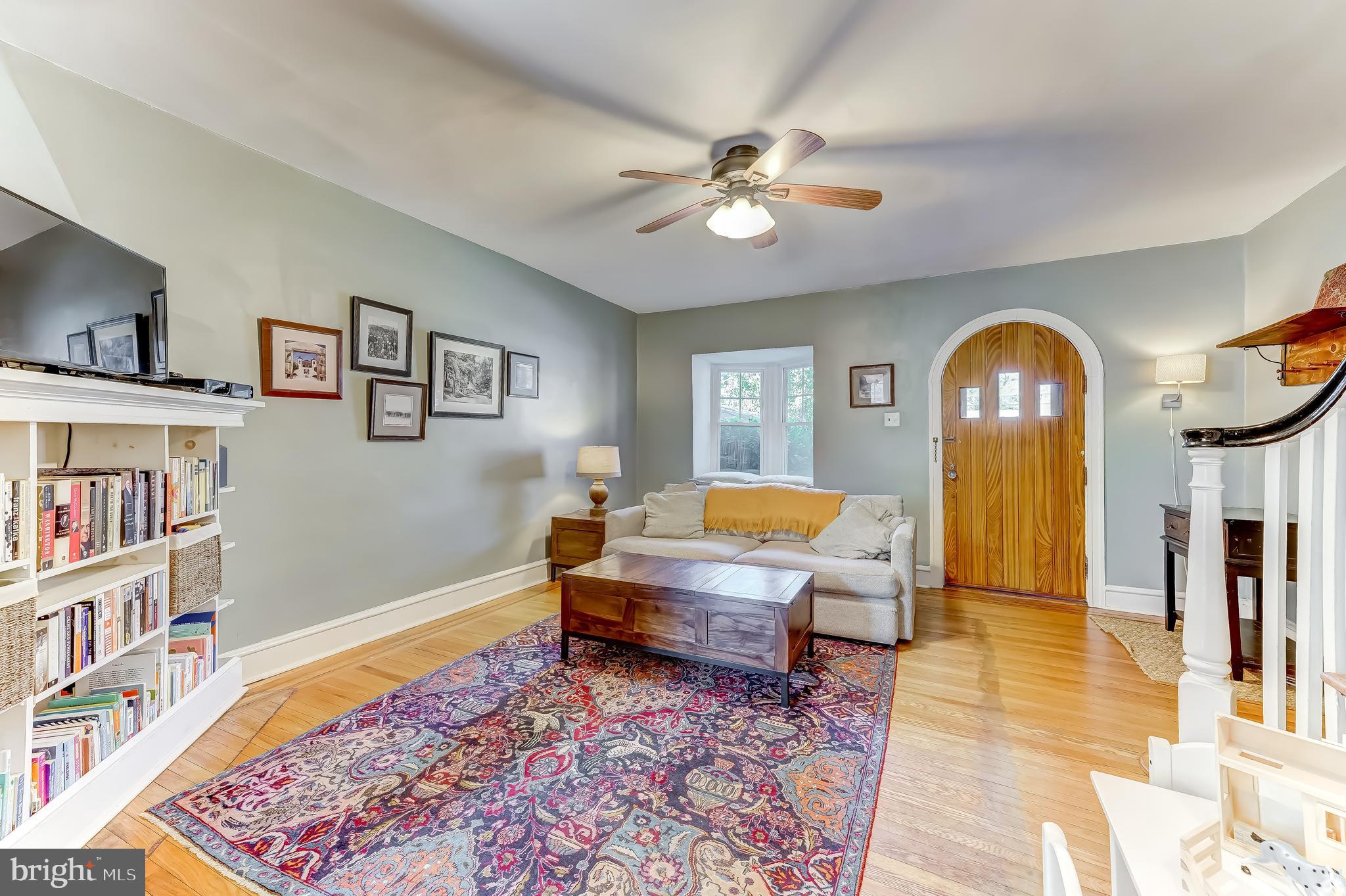 32 Roumfort Road Philadelphia, PA 19119 - Photo 4 of 39