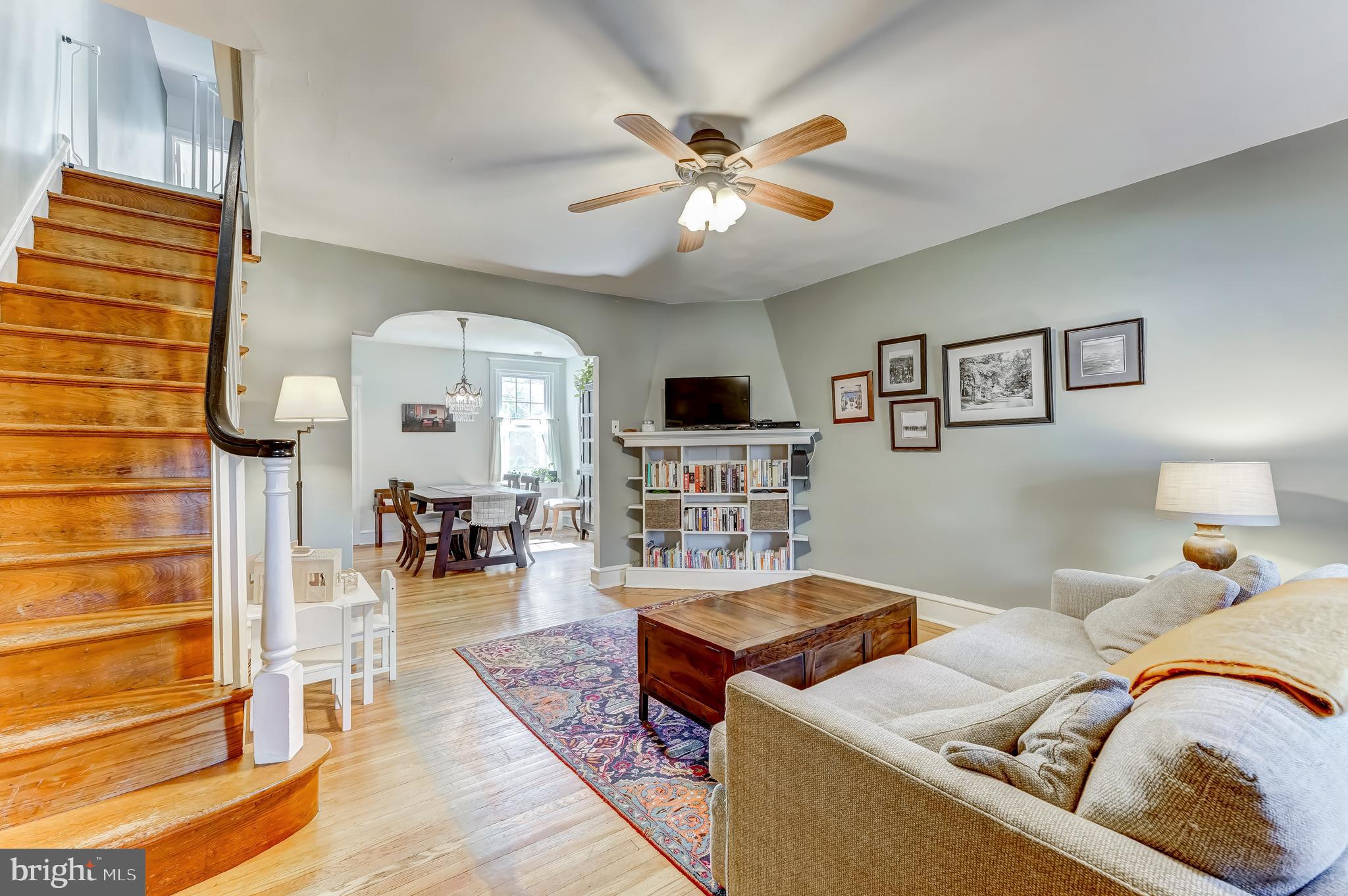 32 Roumfort Road Philadelphia, PA 19119 - Photo 5 of 39