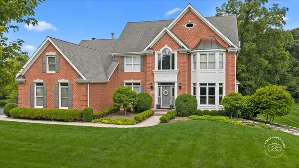 $925,000 | 3406 Greenwood Lane, St. Charles, IL 60175