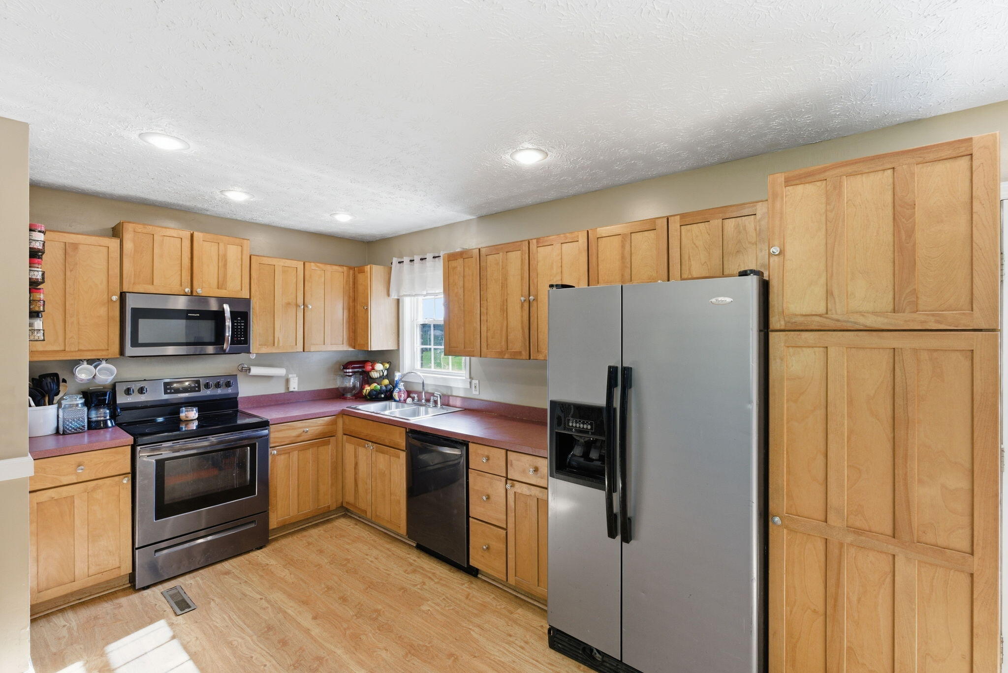 907 Carl Stevens Road Cynthiana, KY 41031 - Photo 10 of 27 Kitche n