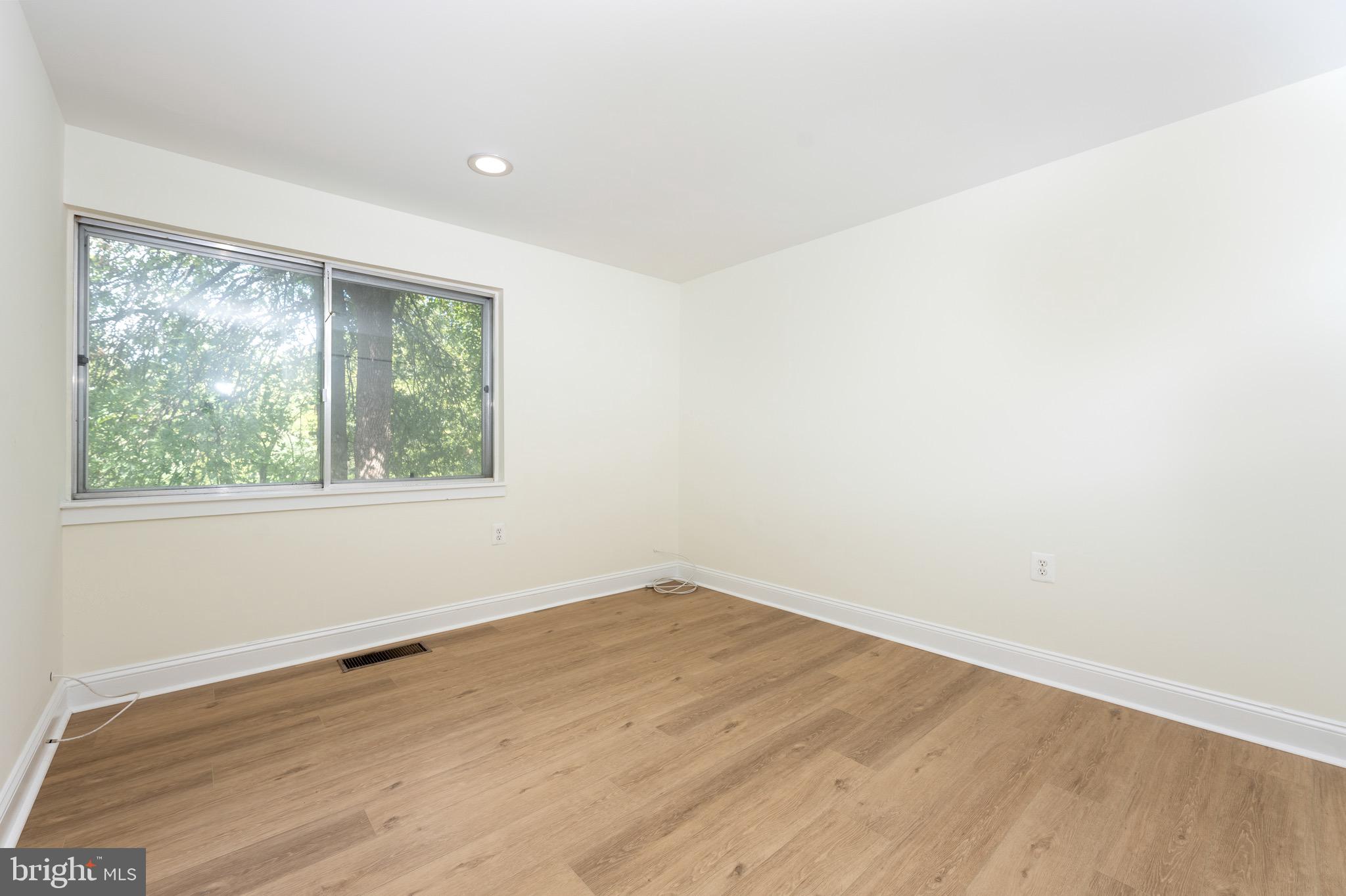 9453 Horizon Run Road, Unit 8F Montgomery Village, MD 20886 - Photo 17 of 26