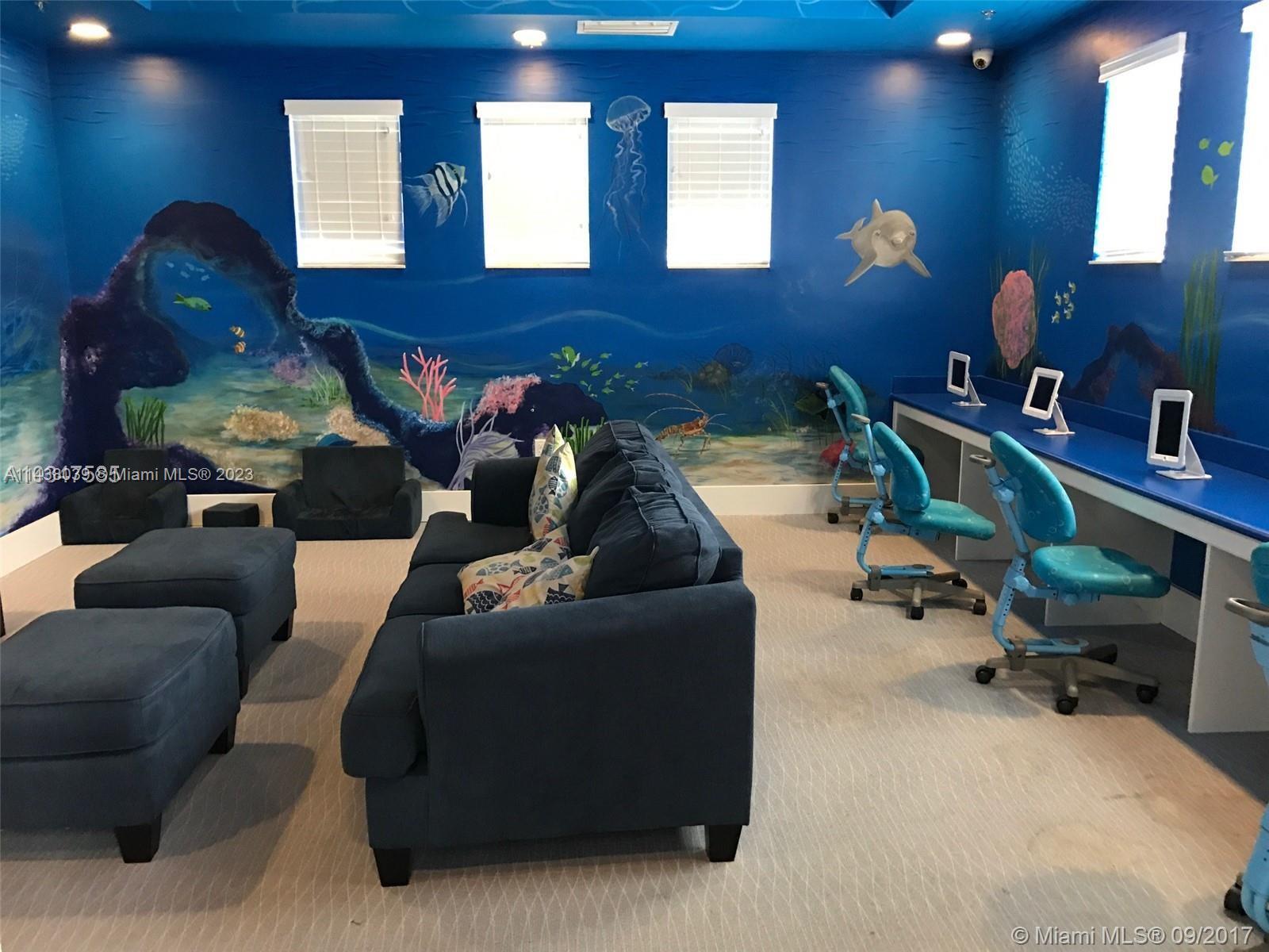 The Hammocks Miami, FL 33196 - Photo 4 of 34 a living room with furniture and wooden floor