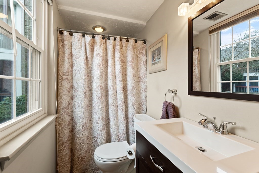 39 Christopher Drive, Unit B Stoughton, MA 02072 - Photo 15 of 28