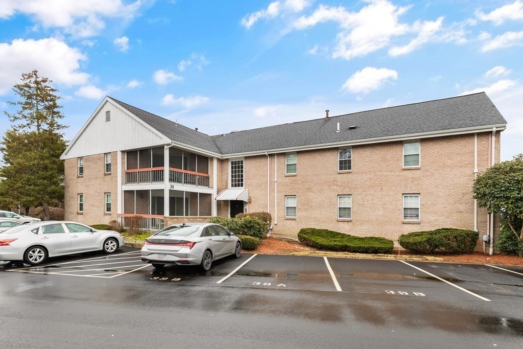 39 Christopher Drive, Unit B Stoughton, MA 02072 - Photo 19 of 28