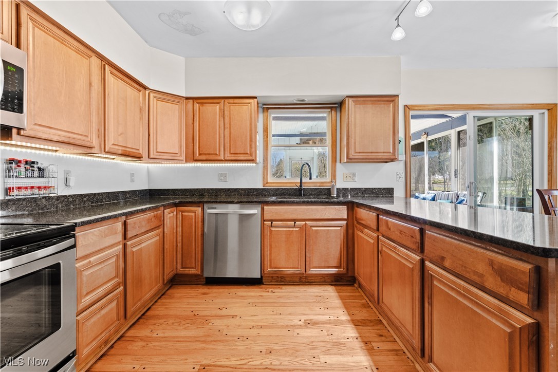 3789 Fenn Road Medina, OH 44256 - Photo 8 of 43