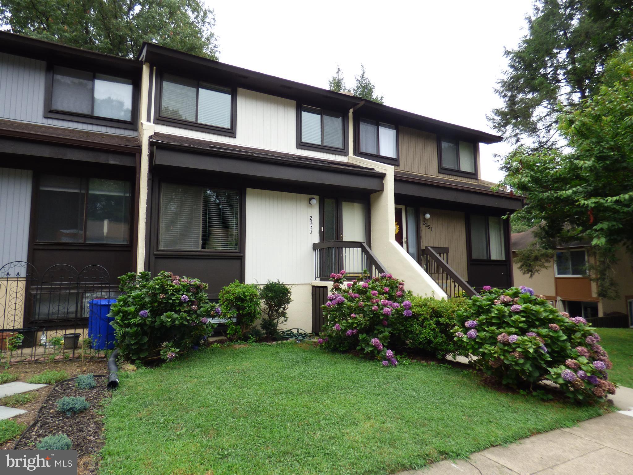 2253 Coppersmith Square Reston, VA 20191 - Photo 2 of 26