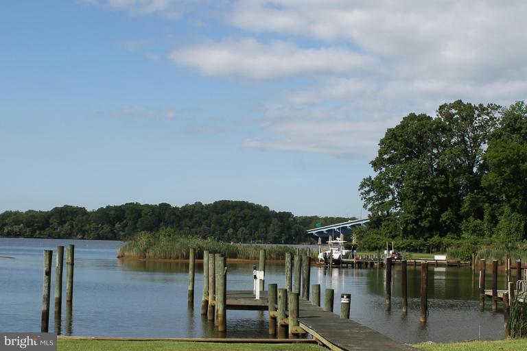 Waterfront w/ Private Pier