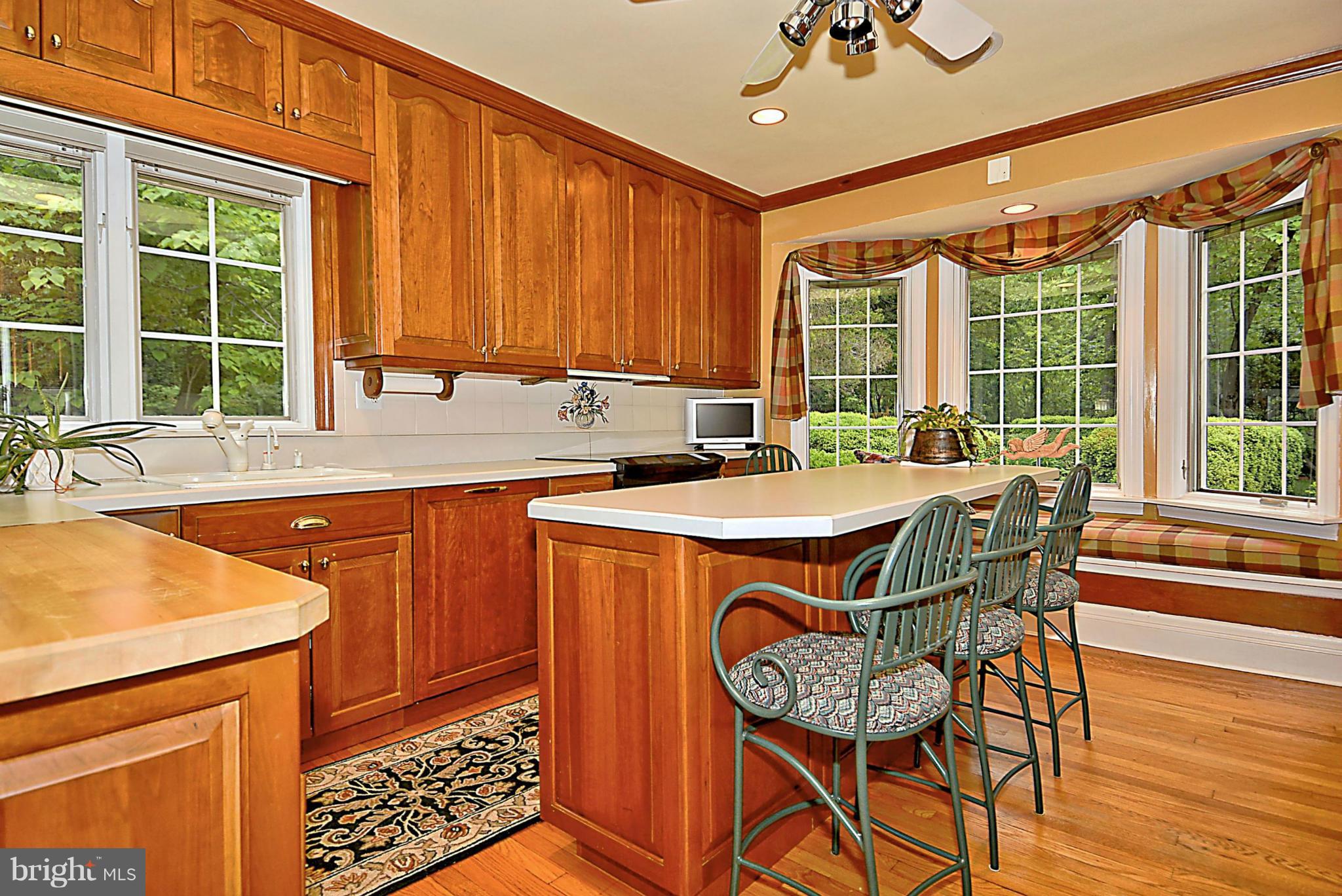 77 South Winchester Road Annapolis, MD 21409 - Photo 11 of 29 Kitchen