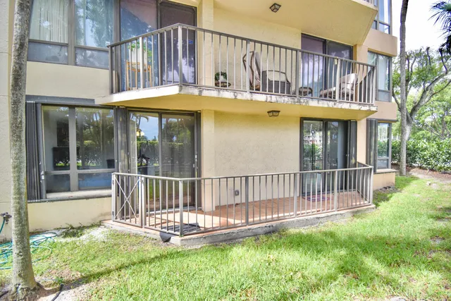 $350,000 | 799 Jeffery Street, Unit 101, Boca Raton, FL 33487