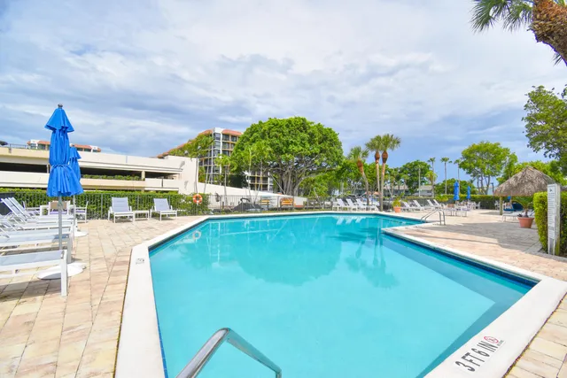 $350,000 | 799 Jeffery Street, Unit 101, Boca Raton, FL 33487